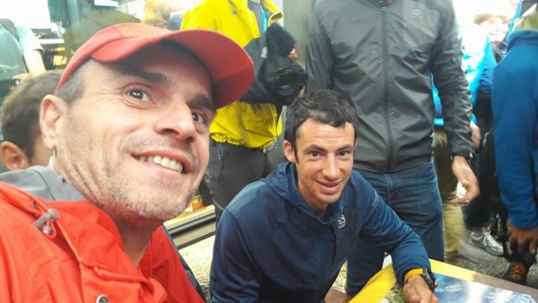 &Delta;&Epsilon;&Lambda;&Tau;&Iota;&Omicron; &Tau;&Upsilon;&Pi;&Omicron;&Upsilon; - &Mu;&epsilon; 2 &delta;&rho;&omicron;&mu;&epsilon;ί&sigmaf; &omicron; &Sigma;.&Delta;.&Upsilon;.&Mu; &Theta;&Eta;&Beta;&Alpha;&Sigma; &sigma;&tau;&omicron;&nu; ULTRA TRAIL DU MONT BLANC 2017!