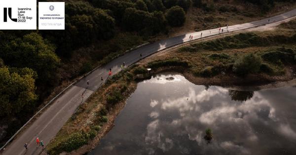 &Upsilon;&pi;ό &tau;&eta;&nu; &alpha;&iota;&gamma;ί&delta;&alpha; &tau;&omicron;&upsilon; &Upsilon;&pi;&omicron;&upsilon;&rho;&gamma;&epsilon;ί&omicron;&upsilon; &Tau;&omicron;&upsilon;&rho;&iota;&sigma;&mu;&omicron;ύ &kappa;&alpha;&iota; &tau;&omicron; Ioannina Lake Run 2022
