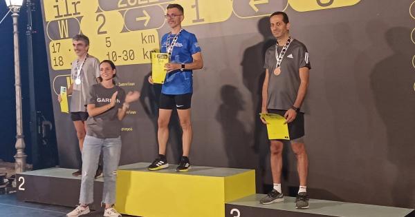 &Sigma;&upsilon;&mu;&mu;&epsilon;&tau;&omicron;&chi;έ&sigmaf; &tau;&omicron;&upsilon; &Sigma;.&Delta;. &Iota;&omega;&alpha;&nu;&nu;ί&nu;&omega;&nu; &kappa;&alpha;&iota; &epsilon;&pi;&iota;&tau;&upsilon;&chi;ί&epsilon;&sigmaf; &sigma;&tau;&omicron;&nu; 16&omicron; &Gamma;ύ&rho;&omicron; &Lambda;ί&mu;&nu;&eta;&sigmaf; &Iota;&omega;&alpha;&nu;&nu;ί&nu;&omega;&nu;