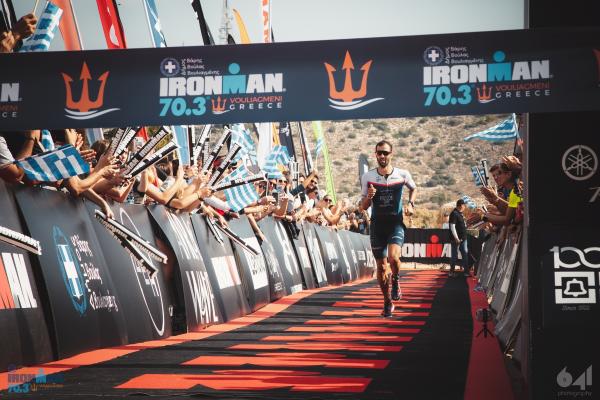 IRONMAN&reg; 70.3&reg; Vouliagmeni, Greece: &Tau;&omicron; &kappa;&omicron;&rho;&upsilon;&phi;&alpha;ί&omicron; &tau;&rho;&iota;&alpha;&theta;&lambda;&eta;&tau;&iota;&kappa;ό &gamma;&epsilon;&gamma;&omicron;&nu;ό&sigmaf; &epsilon;&pi;&iota;&sigma;&tau;&rho;έ&phi;&epsilon;&iota; &sigma;&tau;&iota;&sigmaf; 22 &Omicron;&kappa;&tau;&omega;&beta;&rho;ί&omicron;&upsilon;, &sigma;&tau;&omicron;&nu; &Delta;ή&mu;&omicron; &Beta;ά&rho;&eta;&sigmaf;-&Beta;&omicron;ύ&lambda;&alpha;&sigmaf;-&Beta;&omicron;&upsilon;&lambda;&iota;&alpha;&gamma;&mu;έ&nu;&eta;&sigmaf;