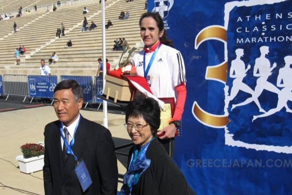 &Mu;&omicron;&upsilon;&sigma;&epsilon;ί&omicron; &Mu;&alpha;&rho;&alpha;&theta;&omega;&nu;ί&omicron;&upsilon; &Delta;&rho;ό&mu;&omicron;&upsilon; &epsilon;&upsilon;&chi;&alpha;&rho;&iota;&sigma;&tau;&epsilon;ί &tau;&eta;&nu; &Epsilon;&lambda;&lambda;&eta;&nu;ί&delta;&alpha; &Pi;&rho;&omega;&tau;&alpha;&theta;&lambda;ή&tau;&rho;&iota;&alpha; &Mu;ά&gamma;&delta;&alpha; &Gamma;&alpha;&zeta;έ&alpha; &gamma;&iota;&alpha; &tau;&eta;&nu; &Delta;&omega;&rho;&epsilon;ά &Alpha;&theta;&lambda;&eta;&tau;&iota;&kappa;ώ&nu; &tau;&eta;&sigmaf; &Kappa;&epsilon;&iota;&mu;&eta;&lambda;ί&omega;&nu;