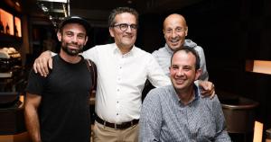 &Omicron; &Delta;&eta;&mu;ή&tau;&rho;&eta;&sigmaf; &Tau;&omicron;&sigma;ί&delta;&eta;&sigmaf; (&alpha;&rho;&iota;&sigma;&tau;&epsilon;&rho;ά) &mu;&epsilon; &tau;&omicron;&nu; &delta;&iota;&epsilon;&upsilon;&theta;&upsilon;&nu;&tau;ή &tau;&omicron;&upsilon; Ioannina Lake Run &Eta;&lambda;ί&alpha; &Sigma;&pi;&upsilon;&rho;&iota;&omicron;ύ&nu;&eta;, &tau;&omicron;&nu; &upsilon;&pi;&epsilon;ύ&theta;&upsilon;&nu;&omicron; &epsilon;&pi;&iota;&kappa;&omicron;&iota;&nu;&omega;&nu;ί&alpha;&sigmaf; &tau;&eta;&sigmaf; &delta;&iota;&omicron;&rho;&gamma;ά&nu;&omega;&sigma;&eta;&sigmaf; &Alpha;&pi;&omicron;&sigma;&tau;ό&lambda;&eta; &Tau;&zeta;&epsilon;&lambda;έ&tau;&alpha; &kappa;&alpha;&iota; &tau;&omicron;&nu; &delta;&eta;&mu;&omicron;&sigma;&iota;&omicron;&gamma;&rho;ά&phi;&omicron; &tau;&eta;&sigmaf; &Epsilon;&Rho;&Tau;3 &Gamma;&iota;ά&nu;&nu;&eta; &Sigma;&eta;&mu;&alpha;&nu;&tau;ή&rho;&alpha;.