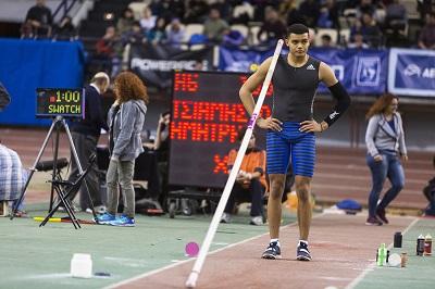&Kappa;&alpha;&rho;&alpha;&lambda;ή&sigmaf;, &Zeta;ώ&tau;&omicron;&sigmaf; &kappa;&alpha;&iota; &Alpha;&lambda;&epsilon;&xi;&omicron;ύ&lambda;&eta; &alpha;&gamma;&omega;&nu;ί&zeta;&omicron;&nu;&tau;&alpha;&iota; &sigma;&tau;&omicron; &Gamma;&iota;ά&mu;&pi;&lambda;&omicron;&nu;&epsilon;&tau;&sigmaf;