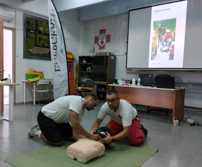 &Epsilon;&kappa;&pi;&alpha;ί&delta;&epsilon;&upsilon;&sigma;&eta; &epsilon;&theta;&epsilon;&lambda;&omicron;&nu;&tau;ώ&nu; &kappa;&alpha;&iota; &sigma;&tau;&epsilon;&lambda;&epsilon;&chi;ώ&nu; &tau;&omicron;&upsilon; Ioannina Lake Run &sigma;&tau;&iota;&sigmaf; &pi;&rho;ώ&tau;&epsilon;&sigmaf; &beta;&omicron;ή&theta;&epsilon;&iota;&epsilon;&sigmaf;