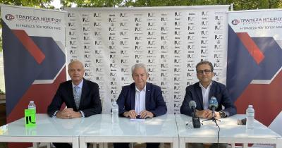 &Tau;&omicron; Lake Run Proud Partner &alpha;&nu;&alpha;&beta;&alpha;&theta;&mu;ί&zeta;&epsilon;&tau;&alpha;&iota; &mu;&epsilon; &tau;&eta; &sigma;&upsilon;&nu;&delta;&rho;&omicron;&mu;ή &tau;&eta;&sigmaf; &Tau;&rho;ά&pi;&epsilon;&zeta;&alpha;&sigmaf; &Eta;&pi;&epsilon;ί&rho;&omicron;&upsilon;