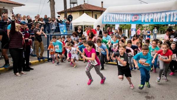 "&Tau;en - &Tau;en Run" (&Delta;έ&kappa;&alpha; &sigma;&tau;&omicron; &Delta;έ&kappa;&alpha;) 2017 - &Alpha;&pi;&omicron;&tau;&epsilon;&lambda;έ&sigma;&mu;&alpha;&tau;&alpha;