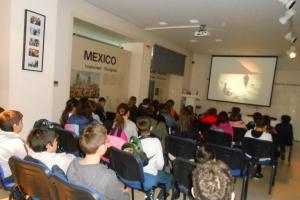 &Mu;&alpha;&theta;&eta;&tau;έ&sigmaf; &alpha;&pi;ό &tau;&omicron; 3&omicron; &Delta;&eta;&mu;&omicron;&tau;&iota;&kappa;ό &Chi;&alpha;&lambda;&alpha;&nu;&delta;&rho;ί&omicron;&upsilon; &epsilon;&pi;&iota;&sigma;&kappa;έ&phi;&tau;&eta;&kappa;&alpha;&nu; &tau;&omicron; &Mu;&omicron;&upsilon;&sigma;&epsilon;ί&omicron; &Mu;&alpha;&rho;&alpha;&theta;&omega;&nu;ί&omicron;&upsilon; &Delta;&rho;ό&mu;&omicron;&upsilon;