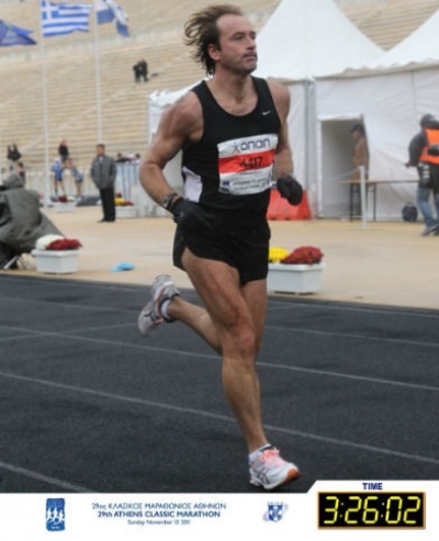 &Iota;&sigma;&tau;&omicron;&rho;ί&epsilon;&sigmaf; &Delta;&rho;&omicron;&mu;έ&omega;&nu;. Έ&nu;&alpha;&sigmaf; &pi;&omicron;&lambda;&iota;&tau;&iota;&kappa;ό&sigmaf; &mu;&eta;&chi;&alpha;&nu;&iota;&kappa;ό&sigmaf; &sigma;&tau;&eta;&nu; &Alpha;&upsilon;&theta;&epsilon;&nu;&tau;&iota;&kappa;ή &delta;&iota;&alpha;&delta;&rho;&omicron;&mu;ή