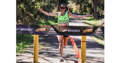 &Eta; Linden &laquo;έ&sigma;&pi;&alpha;&sigma;&epsilon;&raquo; &tau;&omicron; &phi;&rho;ά&gamma;&mu;&alpha; &tau;&omega;&nu; 3 &omega;&rho;ώ&nu; &sigma;&tau;&alpha; 50&chi;&lambda;&mu;!