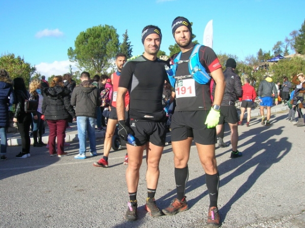 &Delta;&Epsilon;&Lambda;&Tau;&Iota;&Omicron; &Tau;&Upsilon;&Pi;&Omicron;&Upsilon; - &Sigma;&upsilon;&mu;&mu;&epsilon;&tau;&omicron;&chi;ή &Tau;&epsilon;&lambda;&mu;&eta;&sigma;&sigma;&omicron;ύ &sigma;&tau;&omicron;&nu; 6o &omicron;&rho;&epsilon;&iota;&nu;ό &alpha;&gamma;ώ&nu;&alpha; "&Sigma;&tau;&alpha; &chi;&nu;ά&rho;&iota;&alpha; &tau;&omicron;&upsilon; &Delta;&epsilon;&upsilon;&kappa;&alpha;&lambda;ί&omega;&nu;&alpha;"