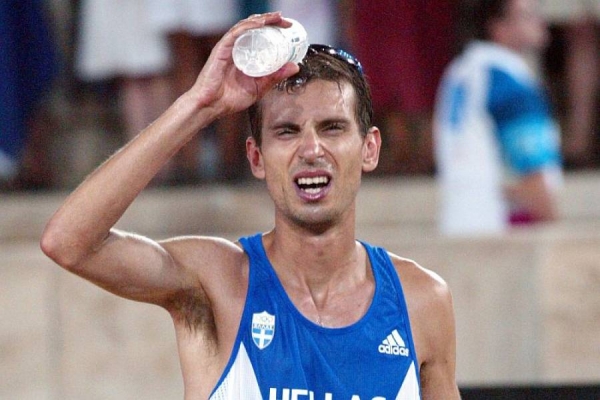 &Pi;&omicron;&lambda;&lambda;&iota;ά&sigmaf;, &Alpha;&mu;&pi;&alpha;&tau;&zeta;ί&delta;&omicron;&upsilon; &omicron;&iota; &pi;&omicron;&lambda;&upsilon;&nu;ί&kappa;&epsilon;&sigmaf; &sigma;&tau;&omicron; &Pi;&alpha;&nu;&epsilon;&lambda;&lambda;ή&nu;&iota;&omicron; &Pi;&rho;&omega;&tau;ά&theta;&lambda;&eta;&mu;&alpha; &Mu;&alpha;&rho;&alpha;&theta;&omega;&nu;ί&omicron;&upsilon;