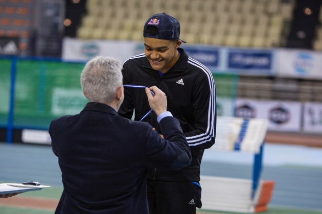 &Omicron; &Epsilon;&mu;&mu;&alpha;&nu;&omicron;&upsilon;ή&lambda; &Kappa;&alpha;&rho;&alpha;&lambda;ή&sigmaf; &kappa;&alpha;&iota; &epsilon;&pi;ί&sigma;&eta;&mu;&alpha; &sigma;&tau;&omicron; &Epsilon;&upsilon;&rho;&omega;&pi;&alpha;ϊ&kappa;ό &Pi;&rho;&omega;&tau;ά&theta;&lambda;&eta;&mu;&alpha;