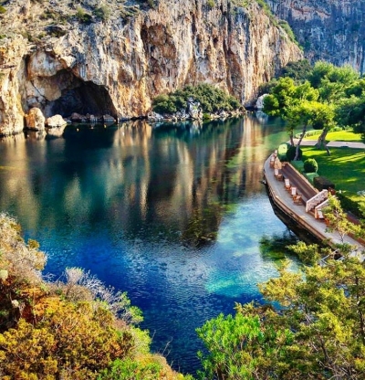 &Delta;&Epsilon;&Lambda;&Tau;&Iota;&Omicron; &Tau;&Upsilon;&Pi;&Omicron;&Upsilon; - Run the Lake: &Kappa;&upsilon;&rho;&iota;&alpha;&kappa;ή 17 &Delta;&epsilon;&kappa;&epsilon;&mu;&beta;&rho;ί&omicron;&upsilon; &sigma;&tau;&eta; &Lambda;ί&mu;&nu;&eta; &Beta;&omicron;&upsilon;&lambda;&iota;&alpha;&gamma;&mu;έ&nu;&eta;&sigmaf; &gamma;&iota;&alpha; 6&eta; &sigma;&upsilon;&nu;&epsilon;&chi;ή &chi;&rho;&omicron;&nu;&iota;ά &omicron; &pi;&iota;&omicron; &mu;&alpha;&gamma;&epsilon;&upsilon;&tau;&iota;&kappa;ό&sigmaf; &alpha;&gamma;ώ&nu;&alpha;&sigmaf; &delta;&rho;ό&mu;&omicron;&upsilon;!