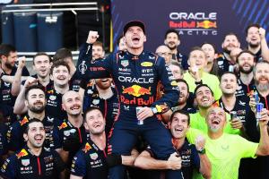 &Gamma;&iota;&alpha; &tau;&omicron;&nu; Max Verstappen, ό&lambda;&alpha; &gamma;ί&nu;&omicron;&nu;&tau;&alpha;&iota; &gamma;&iota;&alpha; &tau;&eta; &nu;ί&kappa;&eta;
