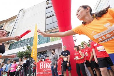 &Delta;&Epsilon;&Lambda;&Tau;&Iota;&Omicron; &Tau;&Upsilon;&Pi;&Omicron;&Upsilon; - &Eta; &Lambda;ά&rho;&iota;&sigma;&alpha; &pi;&lambda;&eta;&mu;&mu;ύ&rho;&iota;&sigma;&epsilon; &mu;&epsilon; &delta;&rho;&omicron;&mu;&epsilon;ί&sigmaf; &kappa;&alpha;&iota; &theta;&epsilon;&alpha;&tau;έ&sigmaf; &gamma;&iota;&alpha; &tau;&alpha; Bί&kappa;&omicron;&sigmaf; Street Relays!