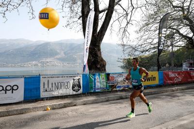 &Omicron;&iota; &delta;&rho;&omicron;&mu;&epsilon;ί&sigmaf; έ&beta;&alpha;&lambda;&alpha;&nu; ά&rho;&iota;&sigma;&tau;&alpha; &sigma;&tau;&omicron; Ioannina Lake Run