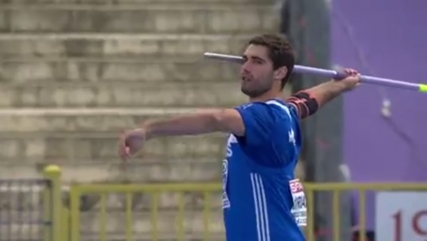 &Mu;&pi;ί&nu;&tau;&gamma;&kappa;&omicron;&zeta; 2017: &Omicron; &Kappa;&upsilon;&rho;&iota;&alpha;&zeta;ή&sigmaf; έ&kappa;&alpha;&nu;&epsilon; &tau;&eta; &delta;&omicron;&upsilon;&lambda;&epsilon;&iota;ά &tau;&omicron;&upsilon; ... &mu;ί&alpha; &beta;&omicron;&lambda;ή &kappa;&alpha;&iota; &tau;&epsilon;&lambda;&iota;&kappa;ό&sigmaf;