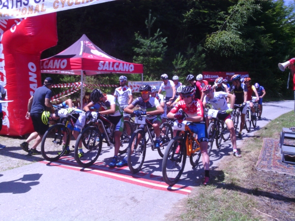 &Delta;&Epsilon;&Lambda;&Tau;&Iota;&Omicron; &Tau;&Upsilon;&Pi;&Omicron;&Upsilon; - E&nu;&alpha; &delta;&iota;&alpha;&phi;&omicron;&rho;&epsilon;&tau;&iota;&kappa;ό &tau;&alpha;&xi;ί&delta;&iota;! &Alpha;&pi;&omicron;&sigma;&tau;&omicron;&lambda;ή Bijelo Polje Montenegro