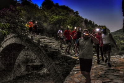 &Delta;&Epsilon;&Lambda;&Tau;&Iota;&Omicron; &Tau;&Upsilon;&Pi;&Omicron;&Upsilon; - &Tau;&omicron; Zagori Night Run &upsilon;&pi;&omicron;&sigma;&tau;&eta;&rho;ί&zeta;&epsilon;&iota; &tau;&omicron;&nu; &Sigma;ύ&lambda;&lambda;&omicron;&gamma;&omicron; &Gamma;&omicron;&nu;&iota;ώ&nu; &Pi;&alpha;&iota;&delta;&iota;ώ&nu; &mu;&epsilon; &Nu;&epsilon;&omicron;&pi;&lambda;&alpha;&sigma;&mu;&alpha;&tau;&iota;&kappa;ή &Alpha;&sigma;&theta;έ&nu;&epsilon;&iota;&alpha; "&Phi;&Lambda;&Omicron;&Gamma;&Alpha;" &Iota;&omega;&alpha;&nu;&nu;ί&nu;&omega;&nu;