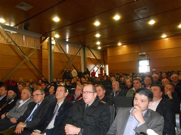 "&Tau;&omicron; &nu;&tau;ό&pi;&iota;&nu;&gamma;&kappa; &kappa;&alpha;&tau;&alpha;&sigma;&tau;&rho;έ&phi;&epsilon;&iota; &tau;&omicron;&nu; &pi;&omicron;&lambda;&iota;&tau;&iota;&sigma;&mu;ό" &Eta;&mu;&epsilon;&rho;ί&delta;&alpha; &Alpha;.&Chi;&Omega;.&Alpha; &sigma;&tau;&alpha; &Iota;&omega;ά&nu;&nu;&iota;&nu;&alpha;