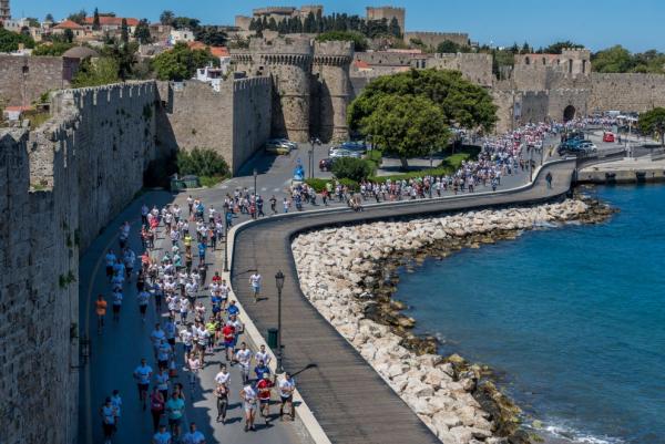 &Delta;&Epsilon;&Lambda;&Tau;&Iota;&Omicron; &Tau;&Upsilon;&Pi;&Omicron;&Upsilon; - H Under Armour &Mu;έ&gamma;&alpha;&sigmaf; &Chi;&omicron;&rho;&eta;&gamma;ό&sigmaf; &tau;&omicron;&upsilon;  &Delta;&iota;&epsilon;&theta;&nu;&omicron;ύ&sigmaf; &Mu;&alpha;&rho;&alpha;&theta;&omega;&nu;ί&omicron;&upsilon; &Rho;ό&delta;&omicron;&upsilon; 2020!