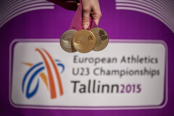&Tau;&alpha;&lambda;ί&nu; 2015: &Pi;&lambda;&omicron;ύ&sigma;&iota;&alpha; &epsilon;&lambda;&lambda;&eta;&nu;&iota;&kappa;ή &sigma;&upsilon;&gamma;&kappa;&omicron;&mu;&iota;&delta;ή &mu;&epsilon; 22 &mu;&epsilon;&tau;ά&lambda;&lambda;&iota;&alpha; &sigma;&tau;&eta;&nu; &iota;&sigma;&tau;&omicron;&rho;ί&alpha; &tau;&eta;&sigmaf; &delta;&iota;&omicron;&rho;&gamma;ά&nu;&omega;&sigma;&eta;&sigmaf;