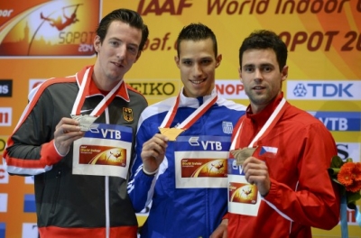 &Tau;&eta;&nu; &Pi;&alpha;&rho;&alpha;&sigma;&kappa;&epsilon;&upsilon;ή &eta; &gamma;&iota;&omicron;&rho;&tau;ή &tau;&omega;&nu; &kappa;&omicron;&rho;&upsilon;&phi;&alpha;ί&omega;&nu; &alpha;&theta;&lambda;&eta;&tau;ώ&nu; &tau;&omicron;&upsilon; 2014