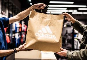 &Delta;&Epsilon;&Lambda;&Tau;&Iota;&Omicron; &Tau;&Upsilon;&Pi;&Omicron;&Upsilon; - &Epsilon;&iota;&delta;&omicron;&pi;&omicron;ί&eta;&sigma;&eta; A&sigma;&phi;&alpha;&lambda;&epsilon;ί&alpha;&sigmaf;: &Eta; adidas &alpha;&nu;&alpha;&kappa;&alpha;&lambda;&epsilon;ί &tau;&eta;&nu; &sigma;&upsilon;&lambda;&lambda;&omicron;&gamma;ή &pi;&alpha;&iota;&delta;&iota;&kappa;ώ&nu; &mu;&alpha;&gamma;&iota;ό Infinitex 3-Stripe