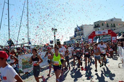 &Delta;&Epsilon;&Lambda;&Tau;&Iota;&Omicron; &Tau;&Upsilon;&Pi;&Omicron;&Upsilon; - &Mu;&epsilon;&tau;&alpha;&gamma;&omega;&nu;&iota;&sigma;&tau;&iota;&kappa;ό &delta;&epsilon;&lambda;&tau;ί&omicron; &tau;ύ&pi;&omicron;&upsilon; 4&omicron; TINOS RUNNING EXPERIENCE VODAFONE 2017