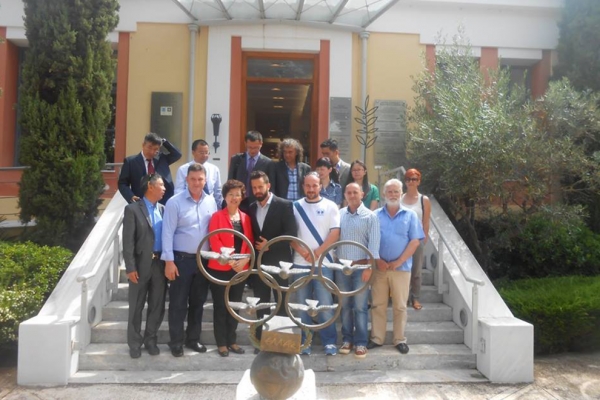 &Epsilon;&pi;ί&sigma;&kappa;&epsilon;&psi;&eta; &tau;&eta;&sigmaf; &Kappa;&iota;&nu;&epsilon;&zeta;&iota;&kappa;ή&sigmaf; &alpha;&pi;&omicron;&sigma;&tau;&omicron;&lambda;ή&sigmaf; &mu;&epsilon; &epsilon;&pi;&iota;&kappa;&epsilon;&phi;&alpha;&lambda;ή &tau;&eta;&nu; &Alpha;&nu;&tau;&iota;&delta;ή&mu;&alpha;&rho;&chi;&omicron; &tau;&eta;&sigmaf; Xiamen Guo Guirong &sigma;&tau;&omicron; &Mu;&omicron;&upsilon;&sigma;&epsilon;ί&omicron; &Mu;&alpha;&rho;&alpha;&theta;&omega;&nu;ί&omicron;&upsilon; &Delta;&rho;ό&mu;&omicron;&upsilon;