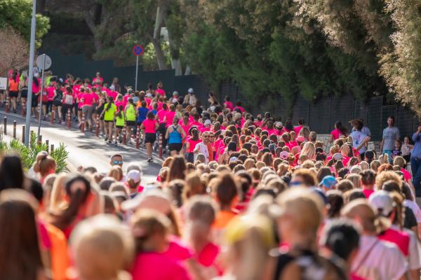 Ladies Run 2023: &Rho;&epsilon;&kappa;ό&rho; &theta;&eta;&lambda;&upsilon;&kappa;ώ&nu; vibes &sigma;&tau;&omicron;&nu; &omicron;&mu;&omicron;&rho;&phi;ό&tau;&epsilon;&rho;&omicron; &alpha;&gamma;ώ&nu;&alpha; &tau;&eta;&sigmaf; &chi;&rho;&omicron;&nu;&iota;ά&sigmaf;