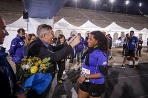 &Gamma;&iota;&alpha; &mu;ί&alpha; &alpha;&kappa;ό&mu;&eta; &chi;&rho;&omicron;&nu;&iota;ά &omicron; &Alpha;&upsilon;&theta;&epsilon;&nu;&tau;&iota;&kappa;ό&sigmaf; &Mu;&alpha;&rho;&alpha;&theta;ώ&nu;&iota;&omicron;&sigmaf; ή&tau;&alpha;&nu; &mu;&iota;&alpha; &gamma;&iota;&omicron;&rho;&tau;ή &tau;&omicron;&upsilon; &alpha;&theta;&lambda;&eta;&tau;&iota;&sigma;&mu;&omicron;ύ, &tau;&omicron;&upsilon; &pi;&omicron;&lambda;&iota;&tau;&iota;&sigma;&mu;&omicron;ύ, &tau;&eta;&sigmaf; &kappa;&omicron;&iota;&nu;&omega;&nu;ί&alpha;&sigmaf;