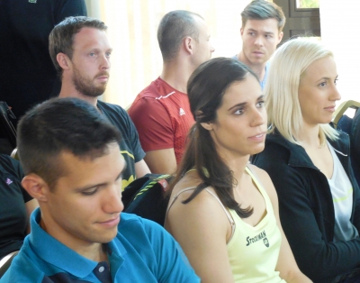 &Alpha;ύ&rho;&iota;&omicron; &tau;&omicron; &epsilon;&pi;ί &kappa;&omicron;&nu;&tau;ώ &pi;ά&epsilon;&iota; &Sigma;ύ&nu;&tau;&alpha;&gamma;&mu;&alpha;