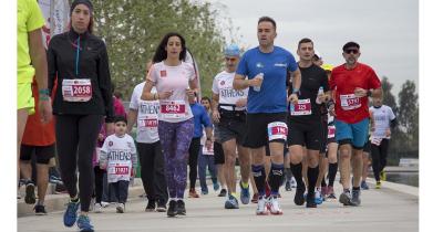 Ά&nu;&omicron;&iota;&xi;&alpha;&nu; ά&lambda;&lambda;&epsilon;&sigmaf; 300 &theta;έ&sigma;&epsilon;&iota;&sigmaf; &gamma;&iota;&alpha; &sigma;&upsilon;&mu;&mu;&epsilon;&tau;&omicron;&chi;ή &sigma;&tau;&omicron; 5&omicron; No Finish Line Athens &sigma;&tau;&omicron; &Omicron;&Alpha;&Kappa;&Alpha;