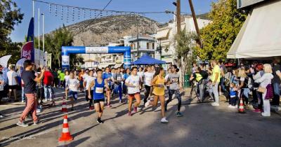 5&omicron;&sigmaf; &Xi;&epsilon;&nu;&omicron;&delta;ά&mu;&epsilon;&iota;&omicron;&sigmaf;: &Tau;&omicron; &rho;&alpha;&nu;&tau;&epsilon;&beta;&omicron;ύ &tau;&omega;&nu; &delta;&rho;&omicron;&mu;έ&omega;&nu; &sigma;&tau;&eta;&nu; &mu;&omicron;&nu;&alpha;&delta;&iota;&kappa;ή &pi;&alpha;&rho;&alpha;&lambda;&iota;&alpha;&kappa;ή &delta;&iota;&alpha;&delta;&rho;&omicron;&mu;ή &sigma;&tau;&eta;&nu; &Alpha;&nu;&tau;ί&kappa;&upsilon;&rho;&alpha;