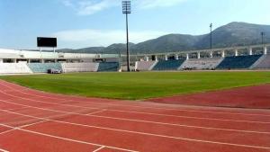 &Kappa;&alpha;&iota; &omicron; &Delta;ή&mu;&omicron;&sigmaf; &Beta;ό&lambda;&omicron;&upsilon; &sigma;&upsilon;&mu;&mu;&epsilon;&tau;έ&chi;&epsilon;&iota; &sigma;&tau;&omicron;&nu; &epsilon;&xi;&omicron;&pi;&lambda;&iota;&sigma;&mu;ό &tau;&omicron;&upsilon; &Pi;&alpha;&nu;&theta;&epsilon;&sigma;&sigma;&alpha;&lambda;&iota;&kappa;&omicron;ύ