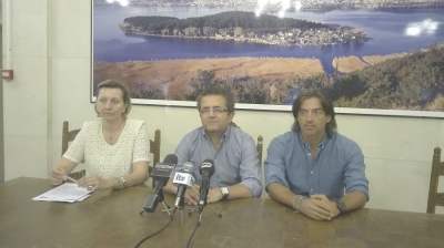 &Delta;&Epsilon;&Lambda;&Tau;&Iota;&Omicron; &Tau;&Upsilon;&Pi;&Omicron;&Upsilon; - &Delta;&epsilon;ί&chi;&nu;&epsilon;&iota; &tau;&omicron; &kappa;&omicron;&iota;&nu;&omega;&nu;&iota;&kappa;ό &tau;&omicron;&upsilon; &pi;&rho;ό&sigma;&omega;&pi;&omicron; &omicron; &Gamma;ύ&rho;&omicron;&sigmaf; &Lambda;ί&mu;&nu;&eta;&sigmaf; &Iota;&omega;&alpha;&nu;&nu;ί&nu;&omega;&nu;