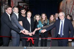 &Delta;&Epsilon;&Lambda;&Tau;&Iota;&Omicron; &Tau;&Upsilon;&Pi;&Omicron;&Upsilon; - &Mu;&epsilon; &mu;&epsilon;&gamma;ά&lambda;&eta; &epsilon;&pi;&iota;&tau;&upsilon;&chi;ί&alpha; &pi;&rho;&alpha;&gamma;&mu;&alpha;&tau;&omicron;&pi;&omicron;&iota;ή&theta;&eta;&kappa;&alpha;&nu; &tau;&alpha; &epsilon;&gamma;&kappa;&alpha;ί&nu;&iota;&alpha; &tau;&eta;&sigmaf; &nu;έ&alpha;&sigmaf; έ&kappa;&theta;&epsilon;&sigma;&eta;&sigmaf; THE CHAMPION &sigma;&tau;&omicron;&nu; &laquo;&Epsilon;&lambda;&lambda;&eta;&nu;&iota;&kappa;ό &Kappa;ό&sigma;&mu;&omicron;&raquo;