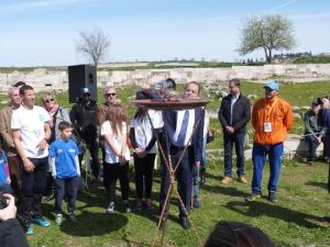 &Delta;&Epsilon;&Lambda;&Tau;&Iota;&Omicron; &Tau;&Upsilon;&Pi;&Omicron;&Upsilon; - &Kappa;ά&lambda;&epsilon;&sigma;&mu;&alpha; &tau;&omicron;&upsilon; &Delta;ή&mu;&alpha;&rho;&chi;&omicron;&upsilon; &Pi;έ&lambda;&lambda;&alpha;&sigmaf;, &Gamma;&rho;&eta;&gamma;ό&rho;&eta; &Sigma;&tau;ά&mu;&kappa;&omicron;&upsilon;,  &sigma;&tau;&omicron;&nu; &Mu;&alpha;&rho;&alpha;&theta;ώ&nu;&iota;&omicron; &tau;&eta;&sigmaf; &Iota;&sigma;&tau;&omicron;&rho;ί&alpha;&sigmaf;: &laquo;&Alpha;&upsilon;&tau;ό&sigmaf; &omicron; &theta;&epsilon;&sigma;&mu;ό&sigmaf; &mu;&alpha;&sigmaf; &upsilon;&pi;&epsilon;&nu;&theta;&upsilon;&mu;ί&zeta;&epsilon;&iota; ό&tau;&iota; &nu;ί&kappa;&eta; &epsilon;ί&nu;&alpha;&iota; &tau;&omicron; &nu;&alpha; &alpha;&gamma;&omega;&nu;ί&zeta;&epsilon;&sigma;&alpha;&iota;&raquo;