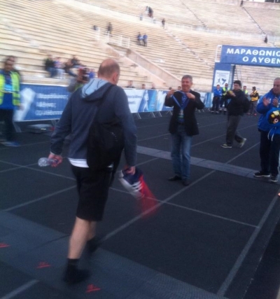 &Mu;&alpha;&rho;&alpha;&theta;ώ&nu;&iota;&omicron;&sigmaf; &mu;&epsilon; &rho;&epsilon;&kappa;ό&rho; &sigma;&tau;&iota;&sigmaf; &sigma;&upsilon;&mu;&mu;&epsilon;&tau;&omicron;&chi;έ&sigmaf; &kappa;&alpha;&iota; &sigma;&tau;&eta;&nu;...&alpha;&lambda;&lambda;&eta;&lambda;&epsilon;&gamma;&gamma;ύ&eta;