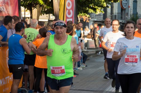 &Delta;&Epsilon;&Lambda;&Tau;&Iota;&Omicron; &Tau;&Upsilon;&Pi;&Omicron;&Upsilon; - E&nu;&alpha;&sigmaf; 73&chi;&rho;&omicron;&nu;&omicron;&sigmaf; έ&kappa;&lambda;&epsilon;&psi;&epsilon; &tau;&eta;&nu; &pi;&alpha;&rho;ά&sigma;&tau;&alpha;&sigma;&eta; &sigma;&tau;&alpha; &Beta;ί&kappa;&omicron;&sigmaf; Street Relays &tau;&eta;&sigmaf; &Kappa;&omicron;&zeta;ά&nu;&eta;&sigmaf;