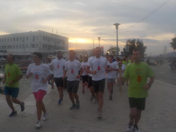 &Delta;&Epsilon;&Lambda;&Tau;&Iota;&Omicron; &Tau;&Upsilon;&Pi;&Omicron;&Upsilon; - H 13&eta; &Lambda;&alpha;&mu;&pi;&alpha;&delta;&eta;&delta;&rho;&omicron;&mu;ί&alpha; &Epsilon;&theta;&epsilon;&lambda;&omicron;&nu;&tau;&iota;&kappa;ή&sigmaf; &Alpha;&iota;&mu;&omicron;&delta;&omicron;&sigma;ί&alpha;&sigmaf; &pi;έ&rho;&alpha;&sigma;&epsilon; &alpha;&pi;ό &tau;&omicron; &Beta;ό&lambda;&omicron;