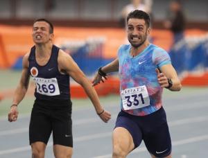 &Phi;&omicron;&beta;&epsilon;&rho;ό&sigmaf; &omicron; &Gamma;&rho;&alpha;&nu;&iota;&tau;&sigma;&iota;ώ&tau;&eta;&sigmaf; &pi;έ&tau;&upsilon;&chi;&epsilon; 10.51 &sigma;&tau;&alpha; 100 &mu;. &kappa;&alpha;&iota; έ&gamma;&iota;&nu;&epsilon; &omicron; &delta;&epsilon;ύ&tau;&epsilon;&rho;&omicron;&sigmaf; ό&lambda;&omega;&nu; &tau;&omega;&nu; &epsilon;&pi;&omicron;&chi;ώ&nu; &sigma;&tau;&omicron;&upsilon;&sigmaf; &Pi;&alpha;ί&delta;&epsilon;&sigmaf;