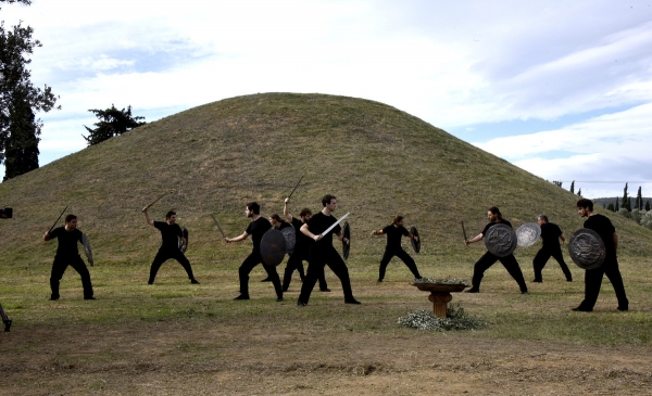 &Eta; &phi;&lambda;ό&gamma;&alpha; &tau;&omicron;&upsilon; &mu;&alpha;&rho;&alpha;&theta;&omega;&nu;ί&omicron;&upsilon; &mu;&epsilon; &tau;&eta; &sigma;&upsilon;&mu;&mu;&epsilon;&tau;&omicron;&chi;ή &kappa;&omicron;&rho;&upsilon;&phi;&alpha;ί&omega;&nu; &alpha;&theta;&lambda;&eta;&tau;ώ&nu;