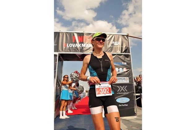 &Delta;&Epsilon;&Lambda;&Tau;&Iota;&Omicron; &Tau;&Upsilon;&Pi;&Omicron;&Upsilon; - &Eta; &pi;&alpha;&gamma;&kappa;ό&sigma;&mu;&iota;&alpha; &pi;&rho;&omega;&tau;&alpha;&theta;&lambda;ή&tau;&rho;&iota;&alpha; &Delta;&iota;ά&theta;&lambda;&omicron;&upsilon; Ulrike Schwalbe &theta;&alpha; &tau;&rho;έ&xi;&epsilon;&iota; &sigma;&tau;&omicron; LoveRun Heraklion 2016