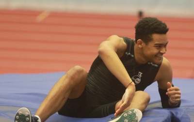 &Psi;&eta;&lambda;ά &omicron; &pi;ή&chi;&eta;&sigmaf; &sigma;&tau;&omicron;&upsilon;&sigmaf; &alpha;&gamma;ώ&nu;&epsilon;&sigmaf; ... &chi;&alpha;&mu;&eta;&lambda;ά &sigma;&tau;&alpha; &lambda;ό&gamma;&iota;&alpha;