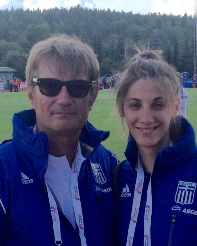 &Epsilon;&sigma;&kappa;&iota;&lambda;&sigma;&tau;&omicron;ύ&nu;&alpha; 2015: &Sigma;&tau;&eta;&nu; έ&nu;&alpha;&tau;&eta; &theta;έ&sigma;&eta; &eta; &Zeta;ά&kappa;&kappa;&alpha; &sigma;&tau;&omicron;&nu; &tau;&epsilon;&lambda;&iota;&kappa;ό &tau;&omicron;&upsilon; ύ&psi;&omicron;&upsilon;&sigmaf;