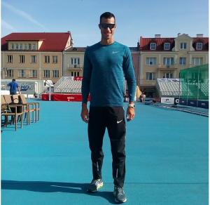 &Omicron; &Phi;&iota;&lambda;&iota;&pi;&pi;ί&delta;&eta;&sigmaf; &sigma;&upsilon;&nu;έ&chi;&iota;&sigma;&epsilon; &mu;&epsilon; ά&lambda;&mu;&alpha; &sigma;&tau;&alpha; 5,45 &mu;έ&tau;&rho;&alpha;