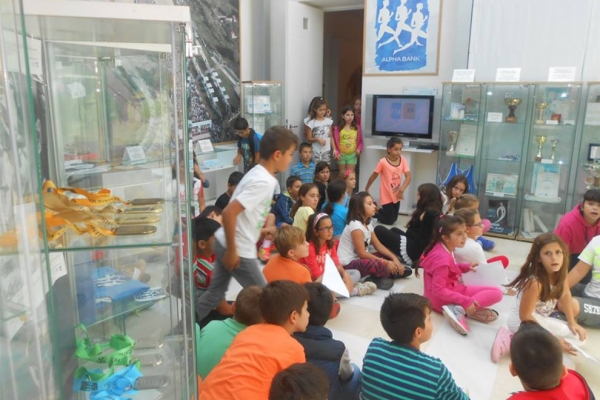 &Tau;&omicron; &delta;&iota;&alpha;&delta;&rho;&alpha;&sigma;&tau;&iota;&kappa;ό &epsilon;&kappa;&pi;&alpha;&iota;&delta;&epsilon;&upsilon;&tau;&iota;&kappa;ό &pi;&rho;ό&gamma;&rho;&alpha;&mu;&mu;&alpha; &acute;&Psi;ά&xi;&epsilon; &kappa;&alpha;&iota; &Beta;&rho;&epsilon;&sigmaf;&acute; έ&zeta;&eta;&sigma;&alpha;&nu; &omicron;&iota; &mu;&alpha;&theta;&eta;&tau;έ&sigmaf; &tau;&omicron;&upsilon; 3&omicron;&upsilon; &Delta;&eta;&mu;&omicron;&tau;&iota;&kappa;&omicron;ύ &sigma;&chi;&omicron;&lambda;&epsilon;ί&omicron;&upsilon; &Sigma;&pi;ά&tau;&omega;&nu; &sigma;&tau;&omicron; &Mu;&omicron;&upsilon;&sigma;&epsilon;ί&omicron; &Mu;&alpha;&rho;&alpha;&theta;&omega;&nu;ί&omicron;&upsilon; &Delta;&rho;ό&mu;&omicron;&upsilon;