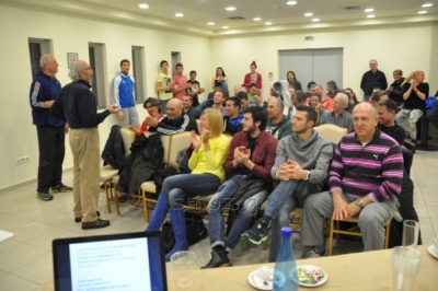 &Tau;&alpha; &sigma;&epsilon;&mu;&iota;&nu;ά&rho;&iota;&alpha; &tau;&eta;&sigmaf; &chi;&rho;&omicron;&nu;&iota;ά&sigmaf;, &omicron; &Omicron;&rho;&phi;&alpha;&nu;ό&pi;&omicron;&upsilon;&lambda;&omicron;&sigmaf; &sigma;&tau;&eta;&nu; &Epsilon;&pi;&iota;&tau;&rho;&omicron;&pi;ή &Alpha;&nu;ά&pi;&tau;&upsilon;&xi;&eta;&sigmaf;